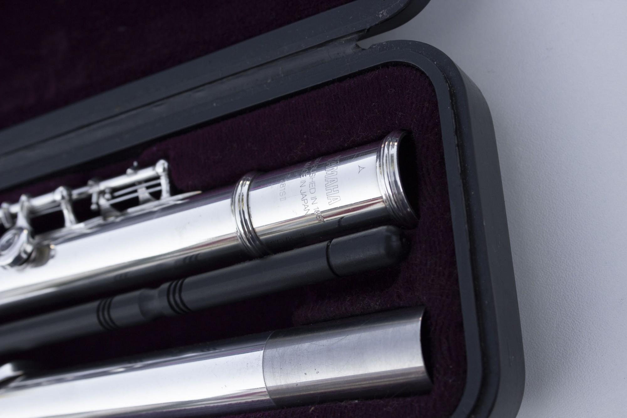 Flûte traversière yamaha YFL281 SII (plateaux creux, clétage en ligne) – Image 2