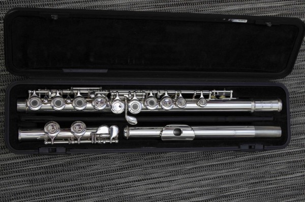 Flûte Traversière YAMAHA YFL 271 [plateaux creux, Sol décalés, Mi mécanique]