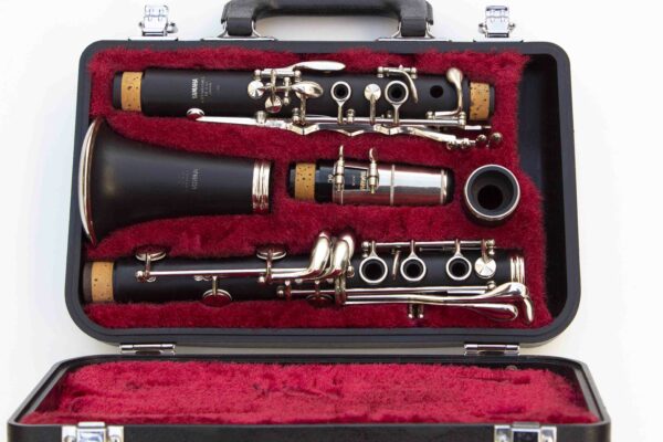 clarinette YAMAHA YCL 34 II [TOUT  ÉBÈNE, TAMPONS CUIR NEUF + BEC + ETUI ]