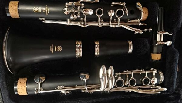 clarinette YAMAHA YCL-250 [ ÉTAT NEUF + BEC & ÉTUI D'ORIGINE]